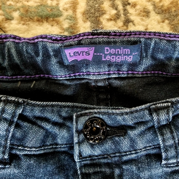 Levi's Girl Jean Size10 - Picture 2 of 5